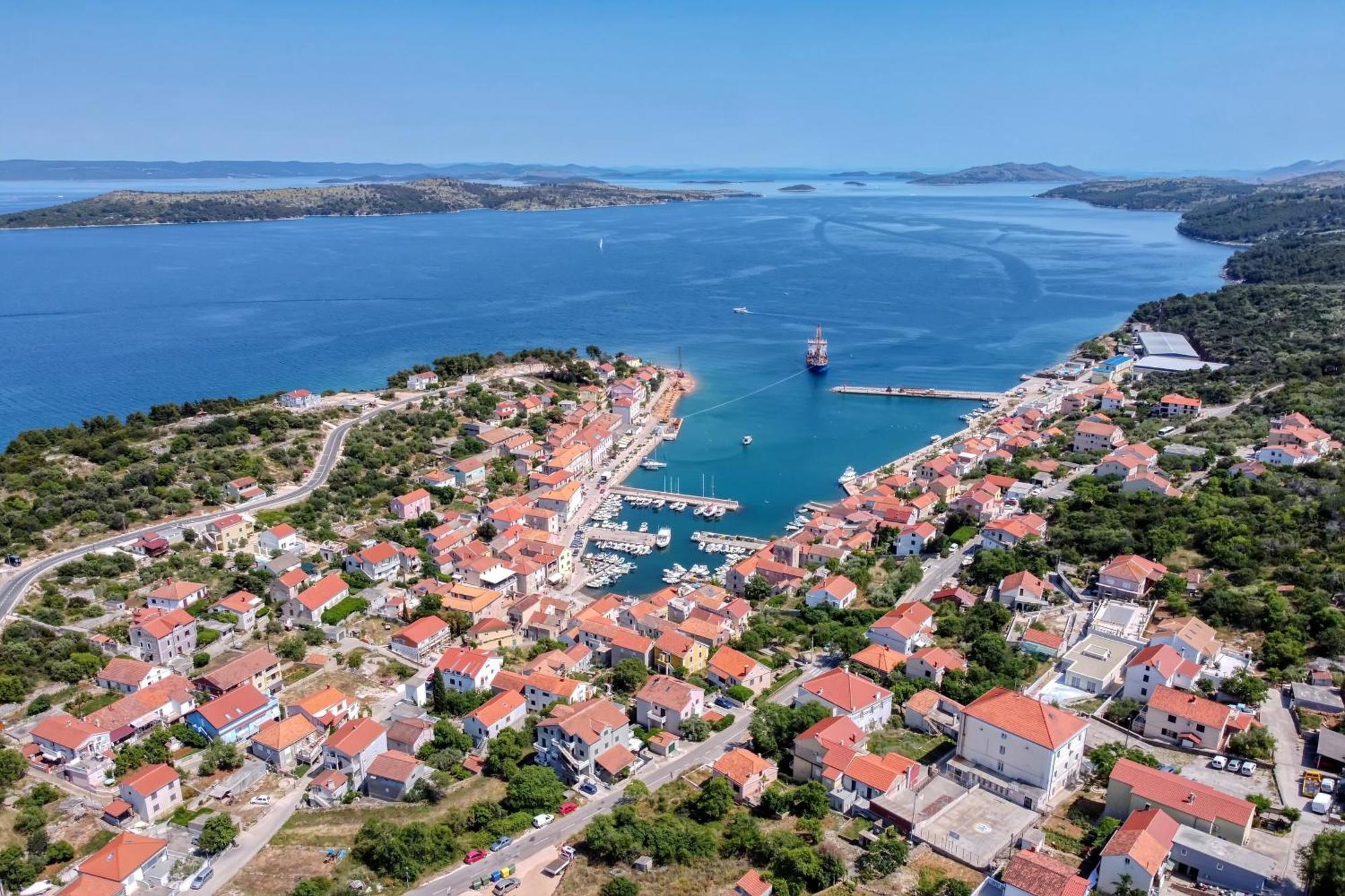 Apartments By The Sea Sali, Dugi Otok - 8110 Kültér fotó